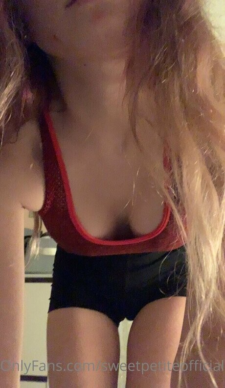 sweetpetiteofficial star erotic archive