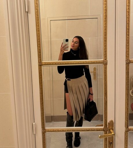 Sara Balzer nice model pics