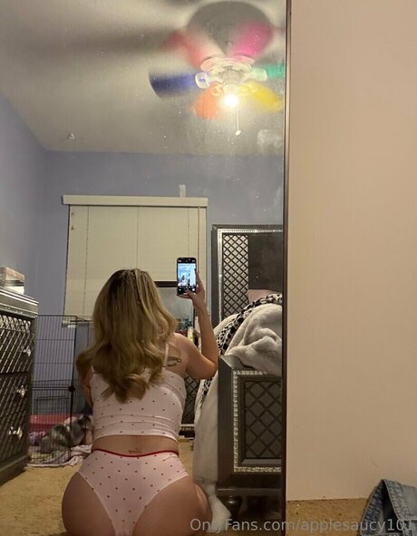 Applesaucy101 star xxx galleries