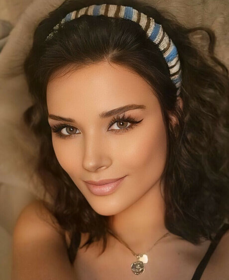 Starling ASMR perfect model picture