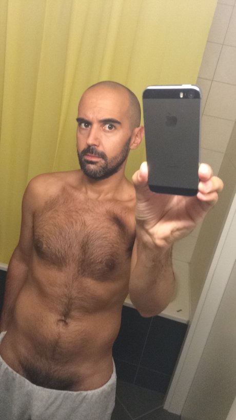 _Lars xx naked pornstar pic