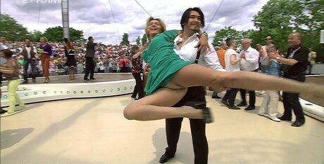 OOPS Deutsch adult model photo