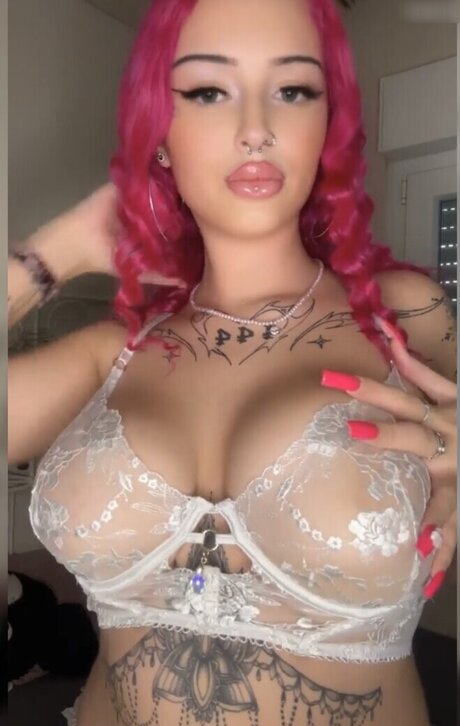 Valeria Maria model high quality pics