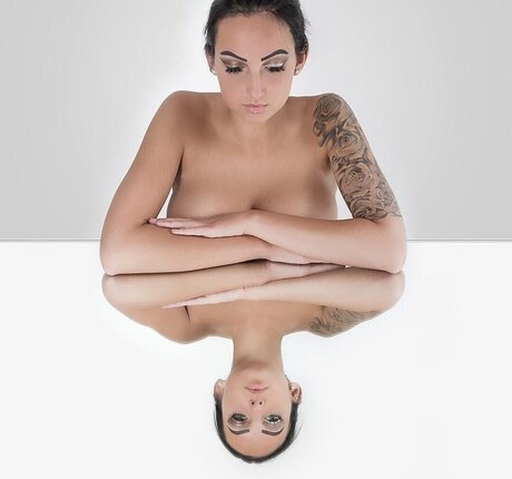 Gina Holly free model photos