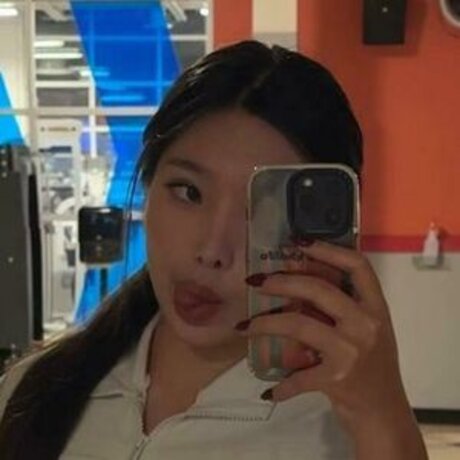 claragsule sex model img