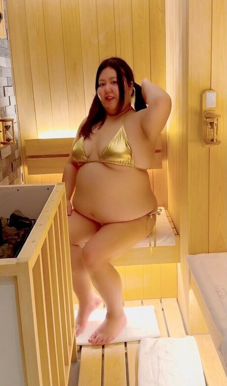 Edamameeee sexy actress pics