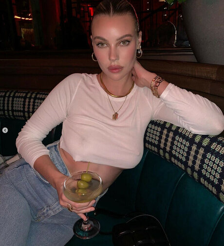 Emily Bishop pornstar nude photos