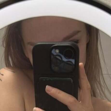 Motorradmia pornstar nude img