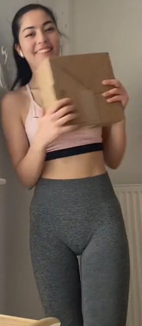 Dani Klieber actress image