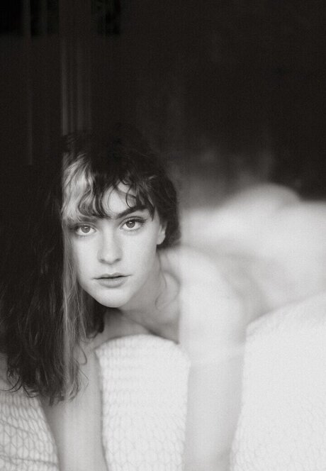 Emeline Faure art model picture