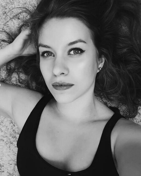 FormulaLena nice pornstar pic