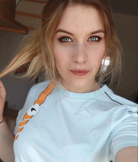 FormulaLena pretty star picture