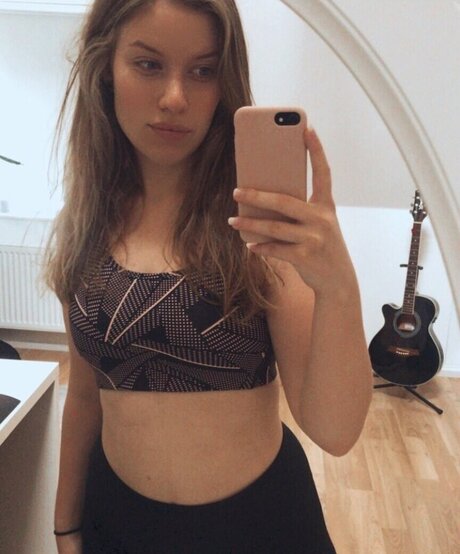 FormulaLena hot model pics