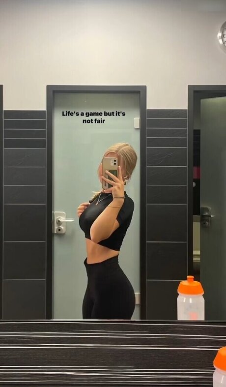 _marie lbs pornographic actress photo