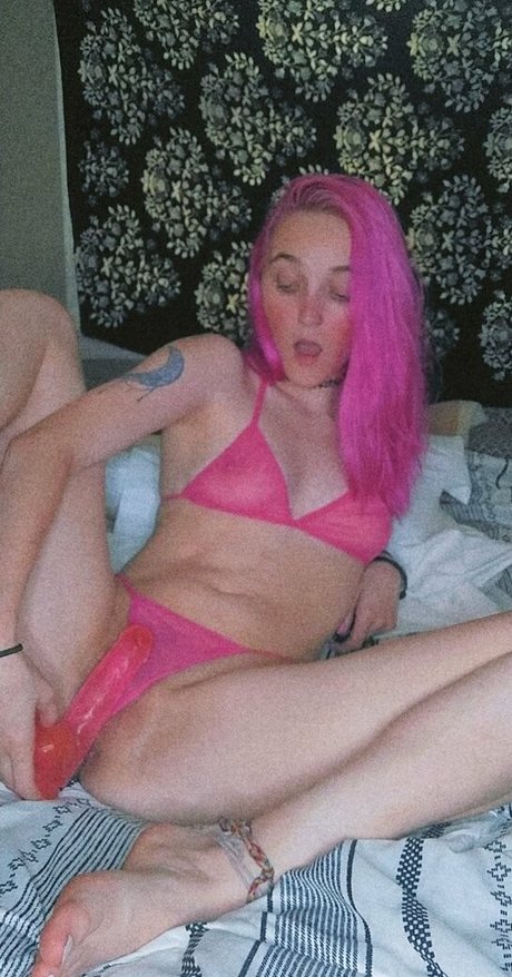 kushgirlxxfree adult actress image