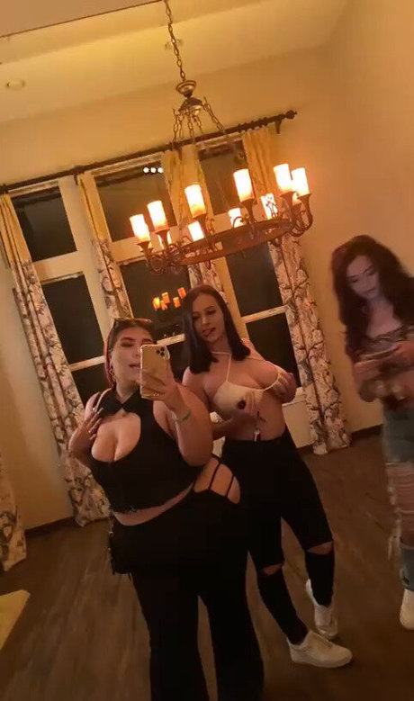 Emma Trotta model pornographic pics