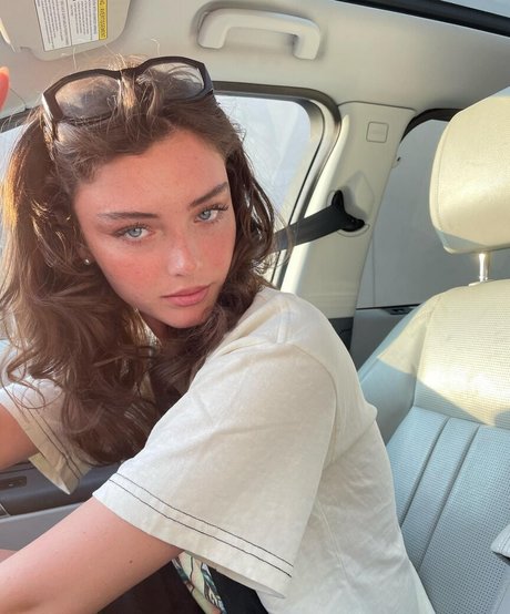 Sydney Melman star beautiful pics