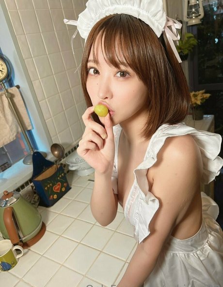 y hiyori88 erotic actress pic