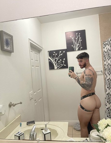 rrxivi pornographic star picture