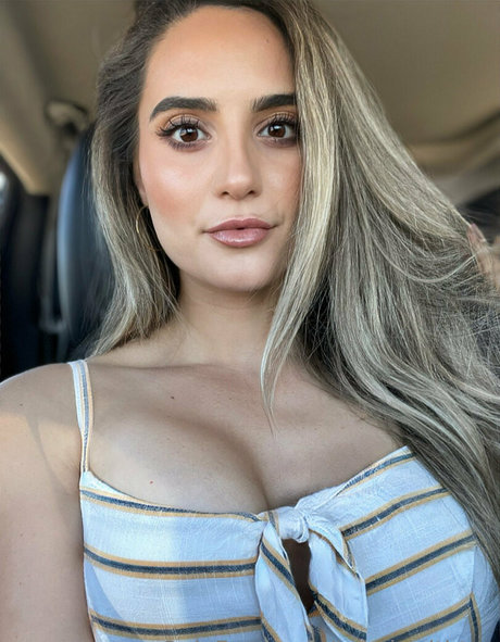 tenniswithtay model sexy pics