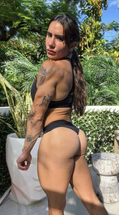 Stefi Cohen hot star pic