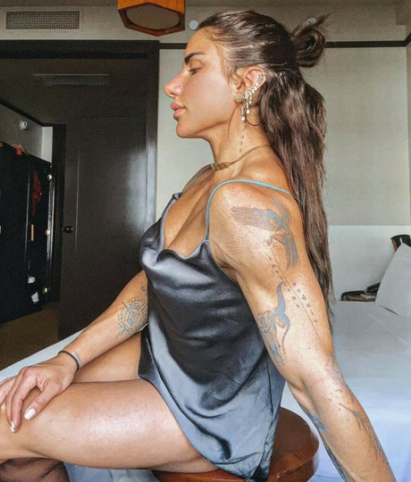 Stefi Cohen model free image