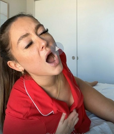 Itstaraswrld model sex pic