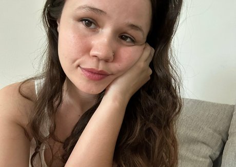 kae yli star sexy photo