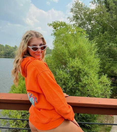 Brooke Isabella best pornstar gallery