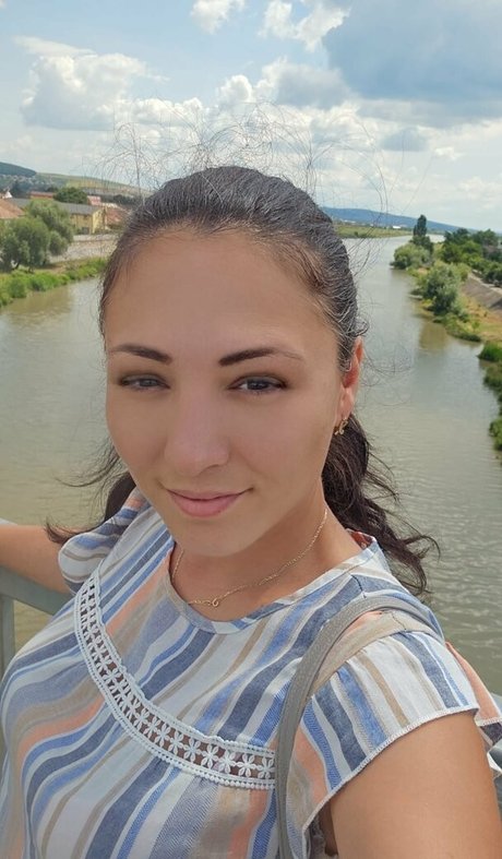 FoxyKara beautiful star picture