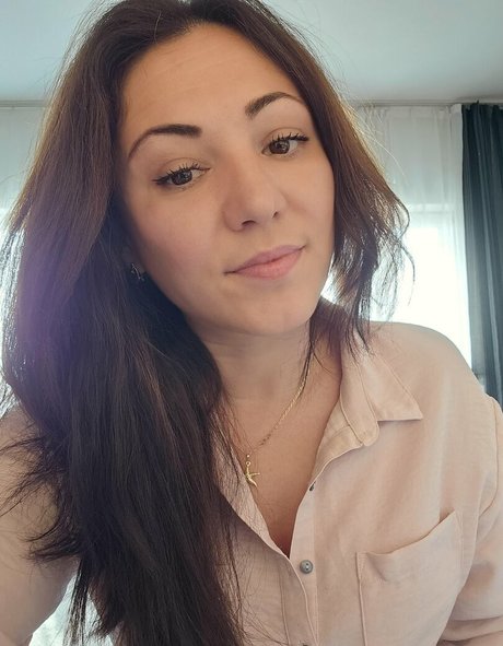 FoxyKara nude star images