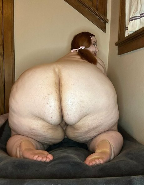 Chrissyscakess pornstar naked img