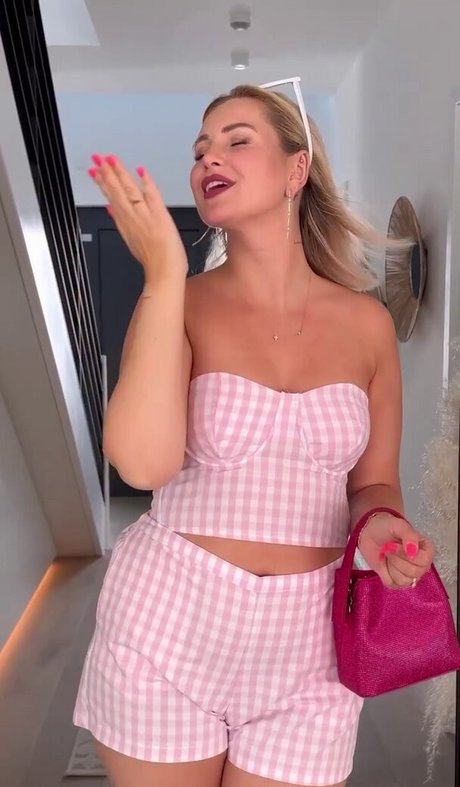 Maren Wolf nude model galleries