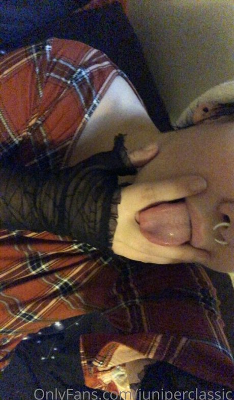 soft tittybogwitch art model pics