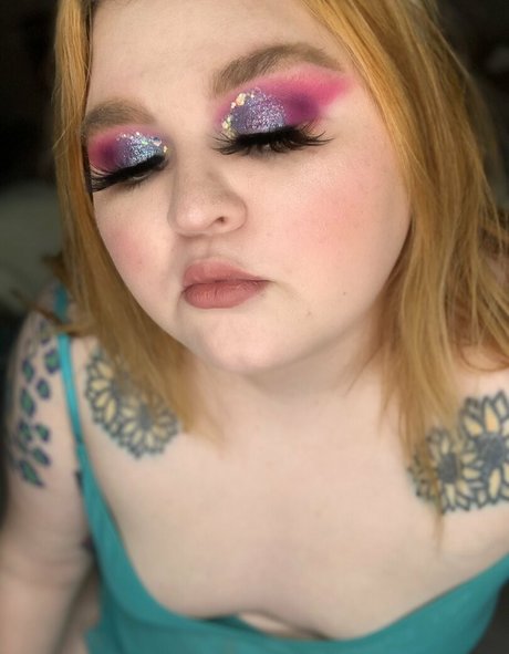 kawaiileee sexy model img