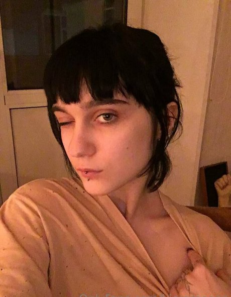 amazonkiera beautiful model image