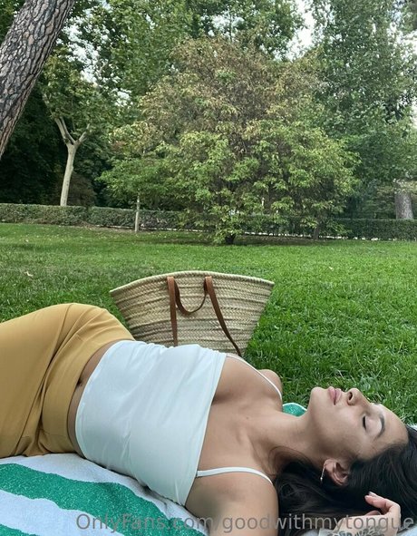 goodwithmytongue exclusive model pics