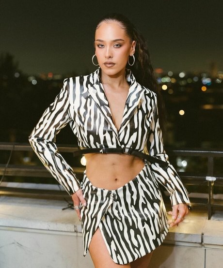 maetasworld pretty model picture