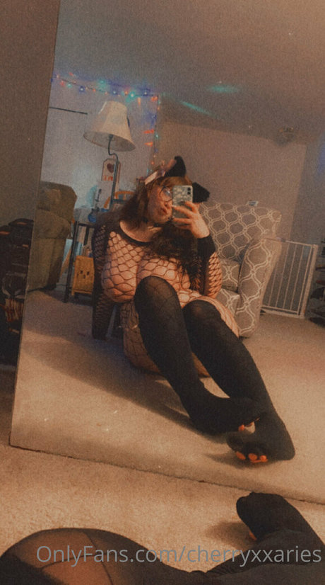 cherryxxaries pornstar nudes photos