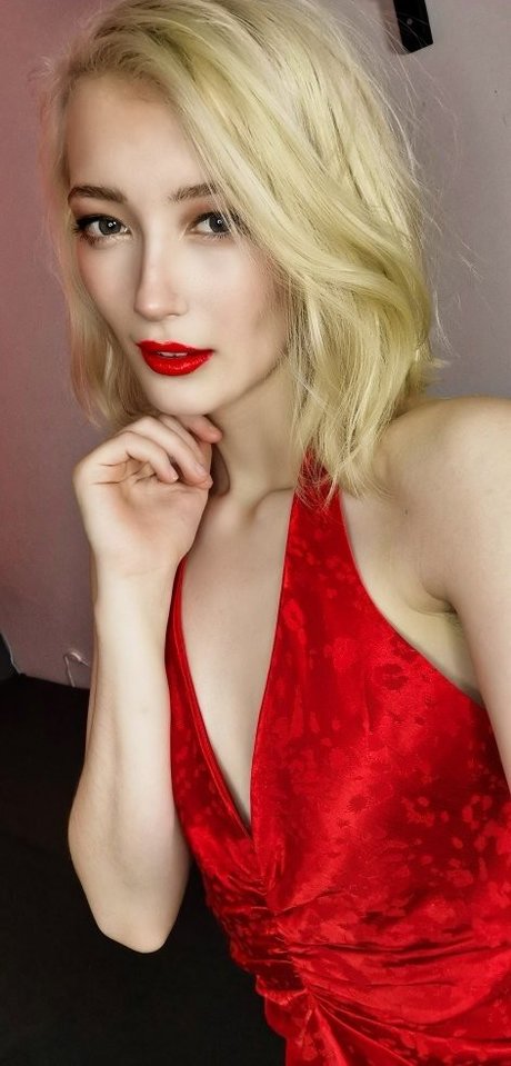 AnsoCosplay free actress archive