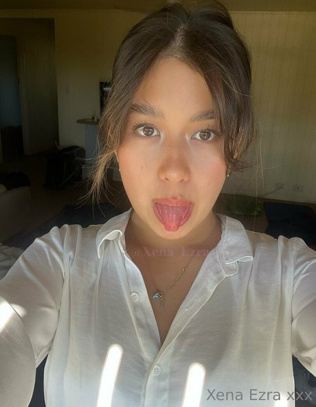 xena ezra model adult gallery