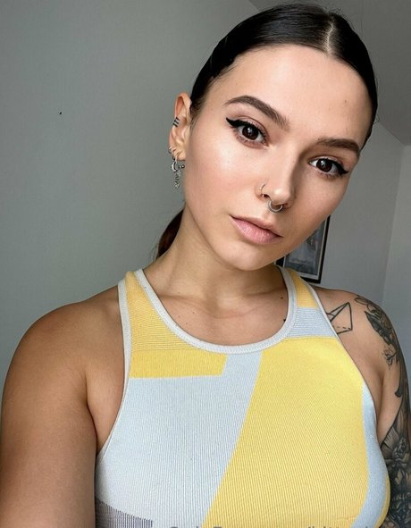 Kitty Berg pornstar exclusive pics