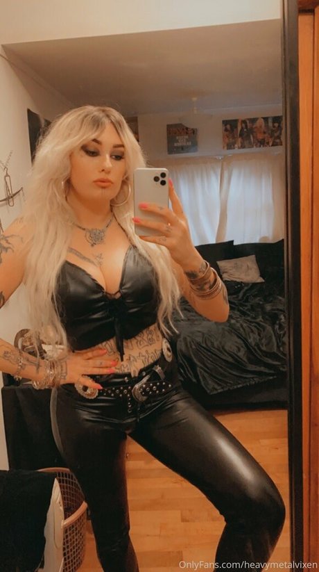Heavymetalvixen pornstar naked pictures