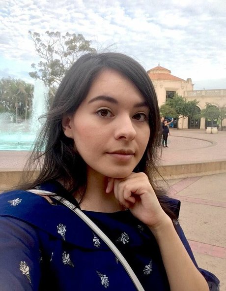 MegaMoeka top pornstar photos