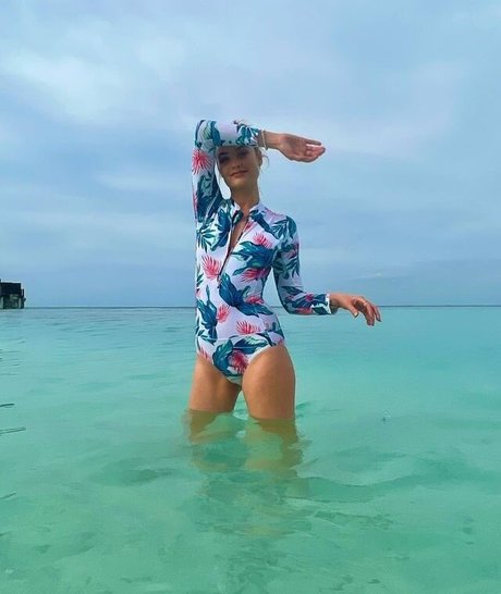 Laura Whitmore naked pornstar picture