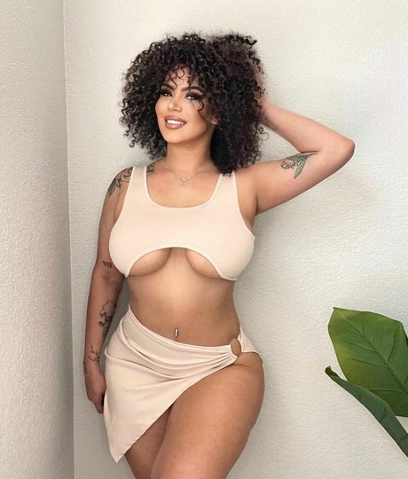 Calida sexy actress images