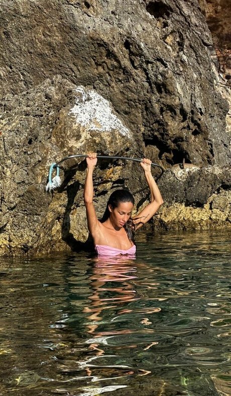 Francesca Pey model exclusive photos