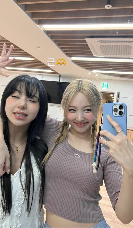 Twice Kpop pornstar sexy gallery