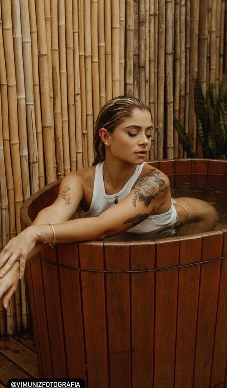 Daniela Stievano model free pictures