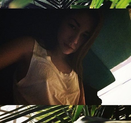 DianaRice nudes model picture